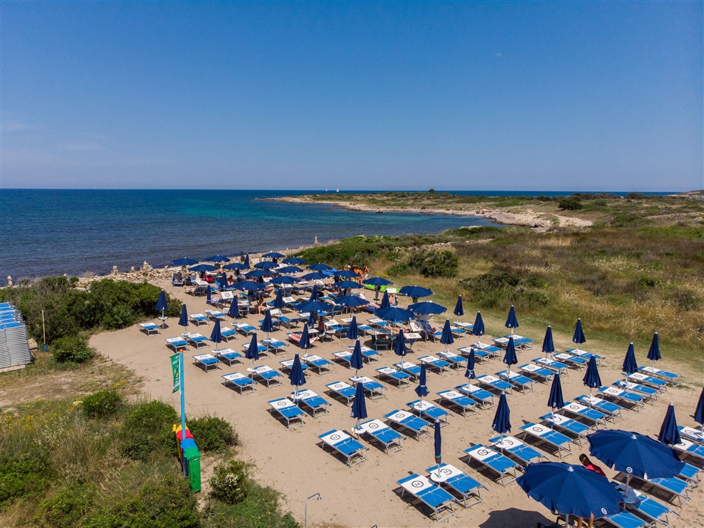 Pláž Cala d´Ambra, San Teodoro, Sardinie, Itálie