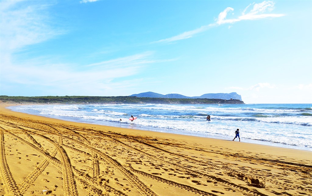 Pláž Porto Ferro, Alghero, Sardinie, Itálie