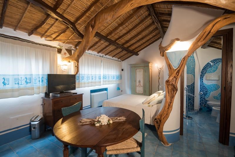 Pokoj LUXURY SUITE Emozioni - jedinečný interiér, Orosei, Sardinie