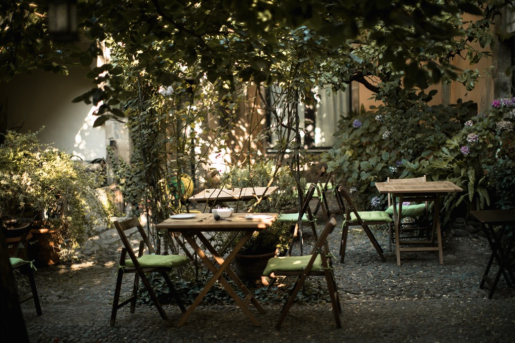 Snídaně pod širým nebem, Santu Lussurgiu, Sardinie