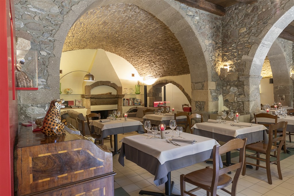 Restaurace, Santu Lussurgiu, Sardinie