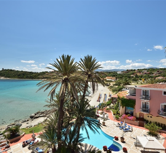 Pohled na hotel, Arbatax, Sardinie