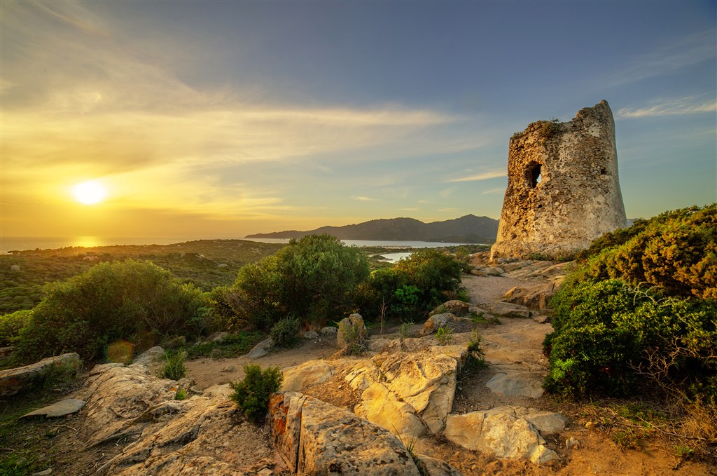 Západ slunce na Torre del Porto Giunco