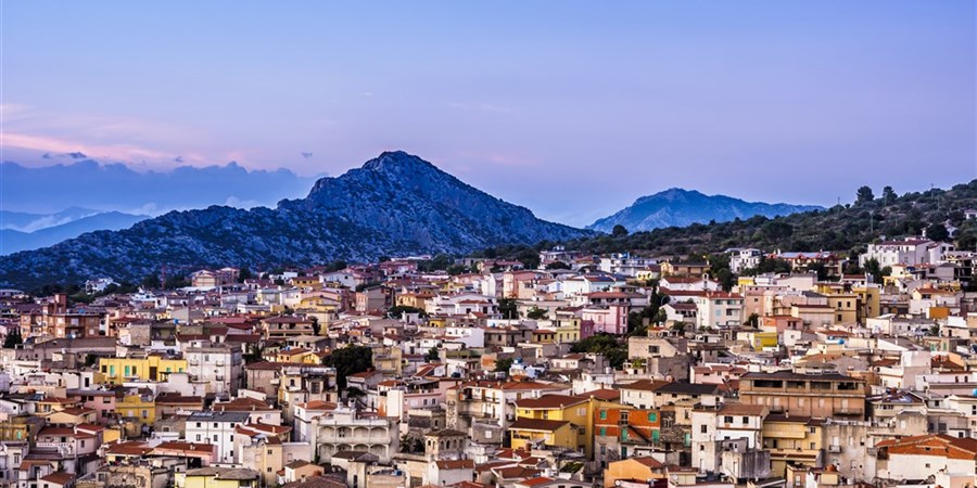 Horské město Dorgali, Sardinie