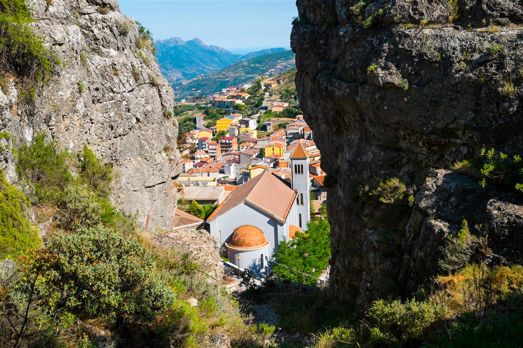 Pohled na vesnici Ulassai