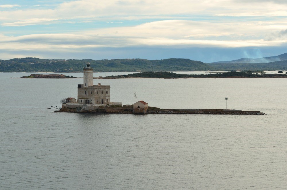 Maják (zdroj: sardegnaturismo.it)