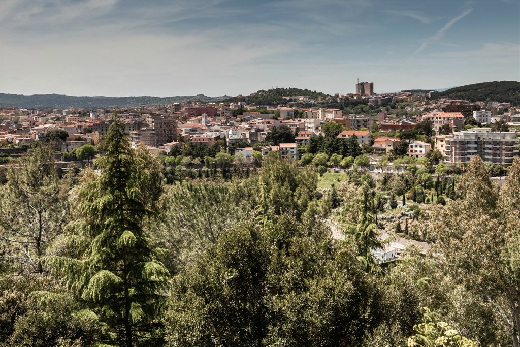 Pohled na město Nuoro (zdroj:sardegnaturismo.it)