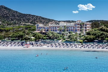 Hotel na pláži, Villasimius, Sardinie