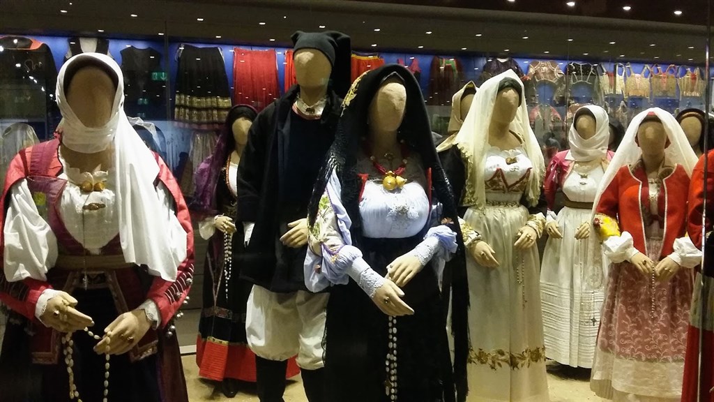 Etnografické muzeum kostýmů, Nuoro, Sardinie