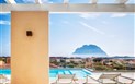 Residence Porto San Paolo - Výhled od bazénu, Porto San Paolo, Sardinie