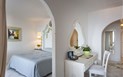 Hotel La Bisaccia - Junior suite s výhledem na moře v hlavní budově, Baja Sardinia, Sardinie