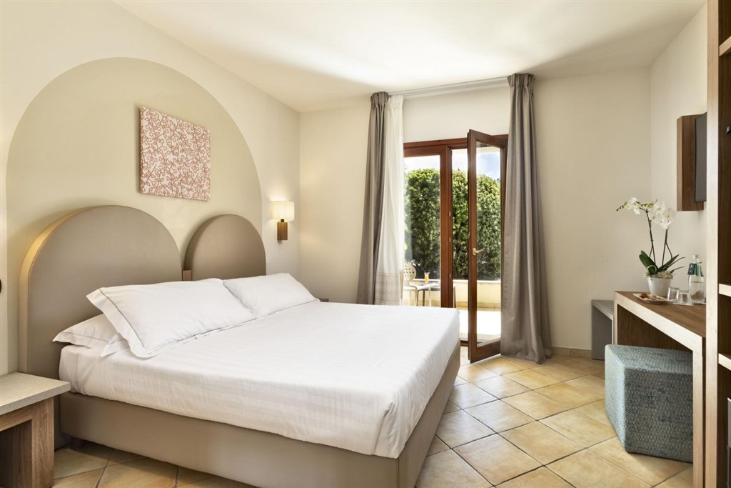 Pokoj Junior suite, Cannigione, Sardinie