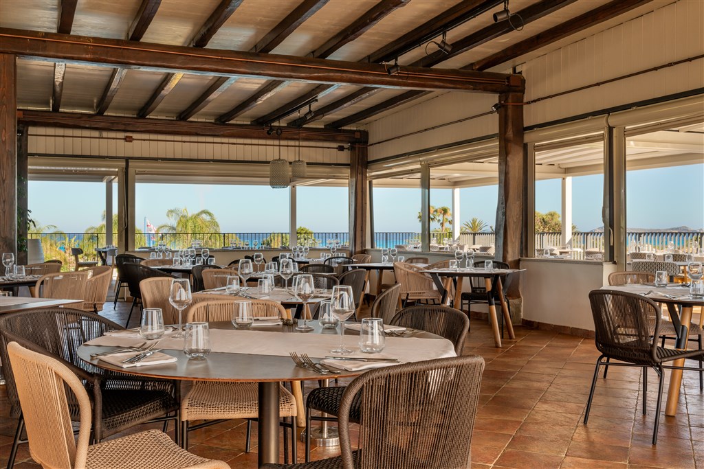 Restaurace La Terrazza del Mirto, Villasimius, Sardinie