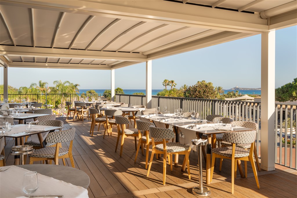 Restaurace La Terrazza del Mirto, Villasimius, Sardinie