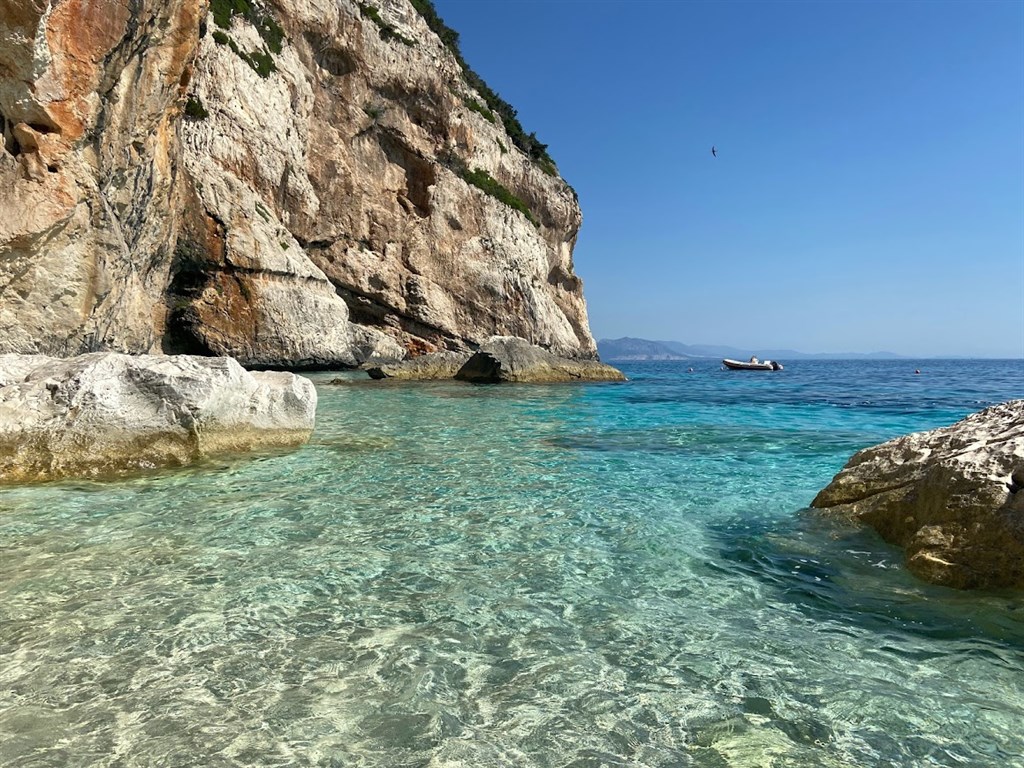 Zátoka Cala Mariolu, Záliv Orosei, Sardinie