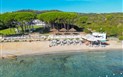 La Coluccia Hotel & Beach Club - Hotelová pláž, Santa Teresa Gallura, Sardinie