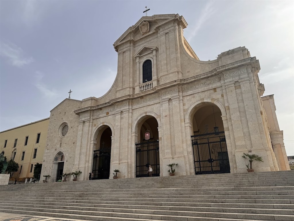 Kostel Bonaria, Cagliari, Sardinie