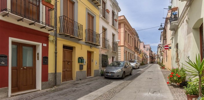 Domus de Silva - Ulice před domem, Cagliari, Sardinie