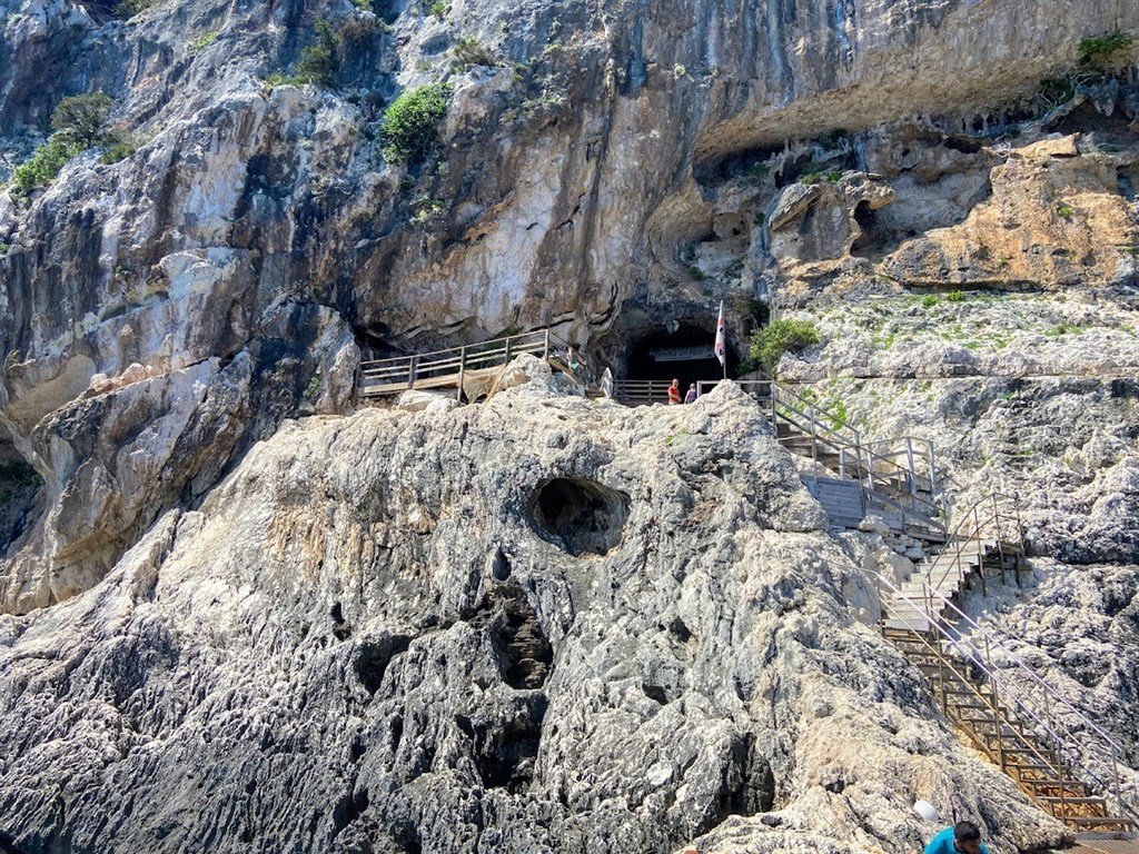 Jeskyně Grotta del Fico, Santa Maria Navarrese, Sardinie