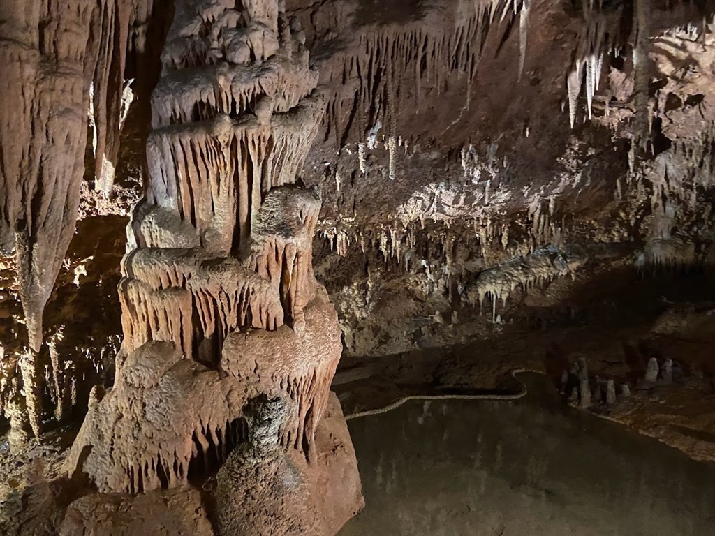 Jeskyně Grotta del Fico, Santa Maria Navarrese, Sardinie