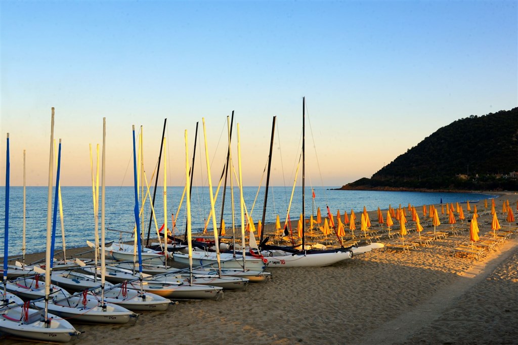 Windsurf a plachtění - PERDEPERA RESORT