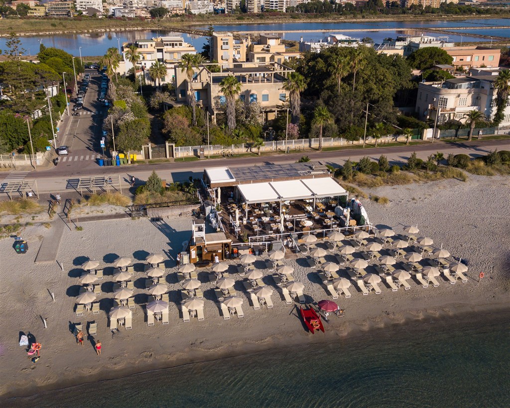 Pláž Poetto, Cagliari, Sardinie