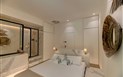 Le Palmette Suites - Junior Suite s vířivkou a patiem, Cagliari, Sardinie