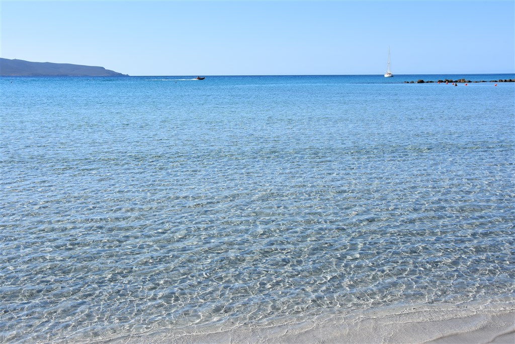 Hotelová pláž, Porto Pino, Sardinie