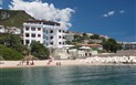 Hotel Bue Marino - Pohled na hotel, Cala Gonone, Sardinie