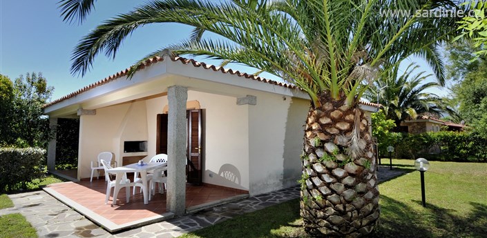 Le Canne Residence - Pohled na zahradu a venkovní posezení, San Teodoro, Sardinie