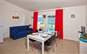 Stella di Gallura Residence - Obývací pokoj v apartmánu TRILO, Porto Rotondo, Sardinie, Itálie