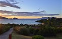 Voi Colonna Village - Večerní panorama, Golfo Aranci, Sardinie