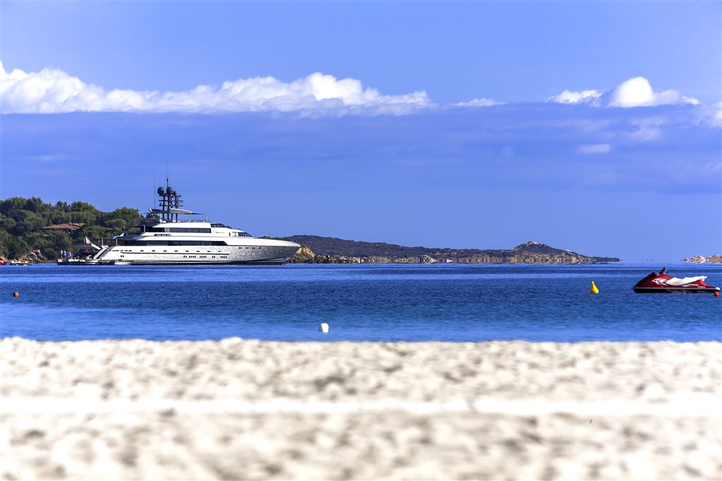 Pláž Marinella, Golfo di Marinella, Sardinie